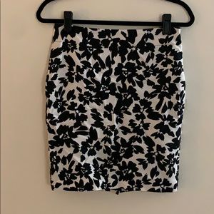 4 Petite Loft Black + White Floral Pencil Skirt